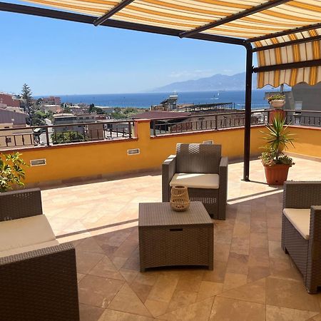 B&B Around The World Villa San Giovanni Dış mekan fotoğraf