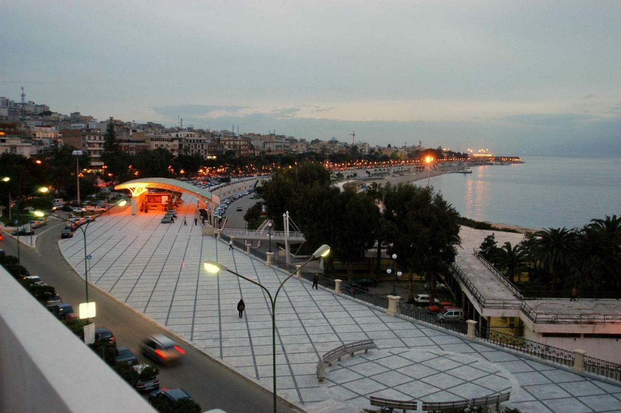 B&B Around The World Villa San Giovanni Dış mekan fotoğraf